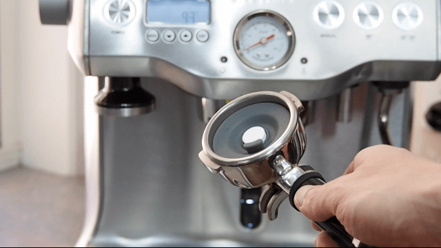 Как в кофемашине достигается нужное давление